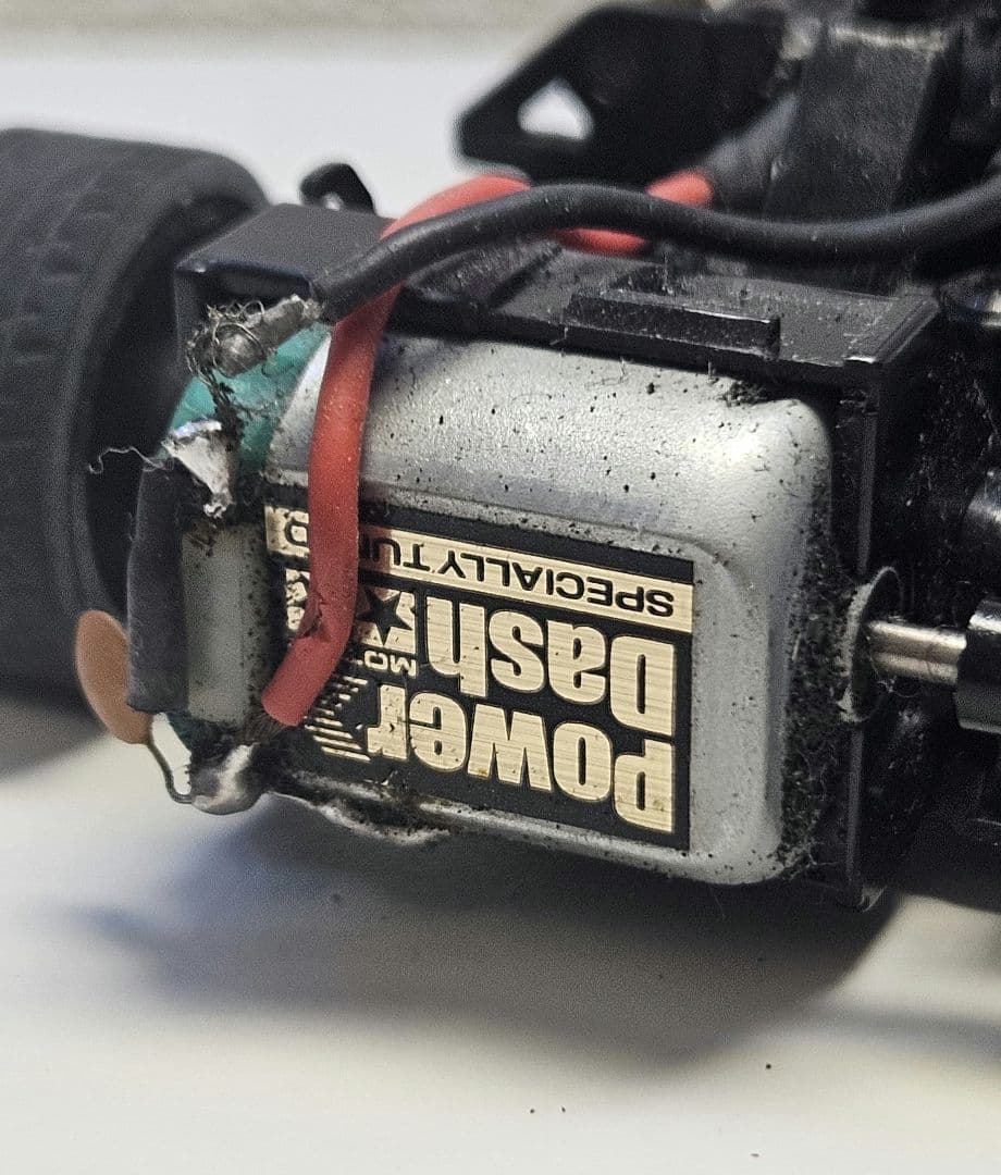 ミニ四駆モーター積載 MR-03W シャーシ ボディ2個付き 赤色灯点灯 改造品