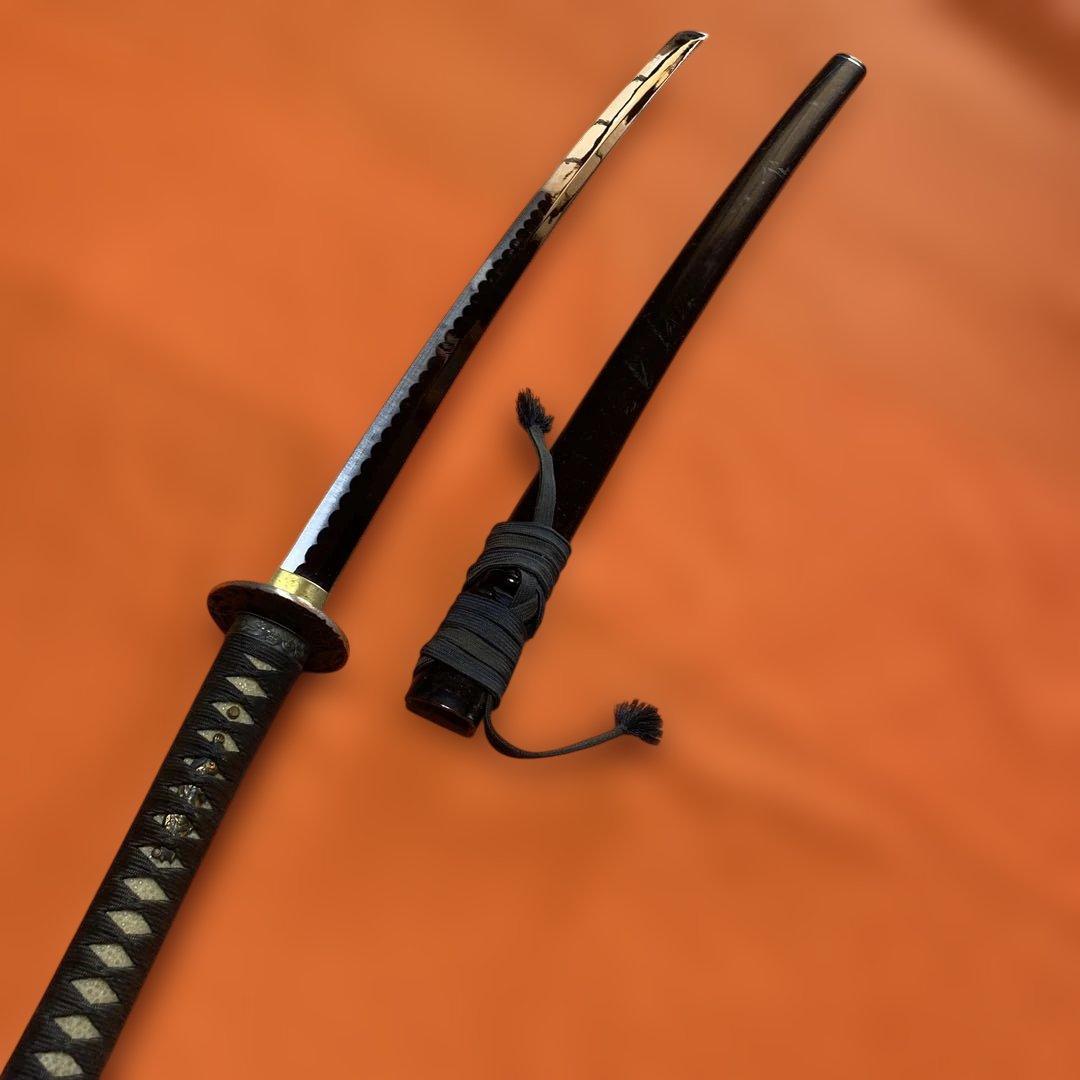 上級模造刀 黒柄 獅子彫丸鍔 濃赤茶呂鞘