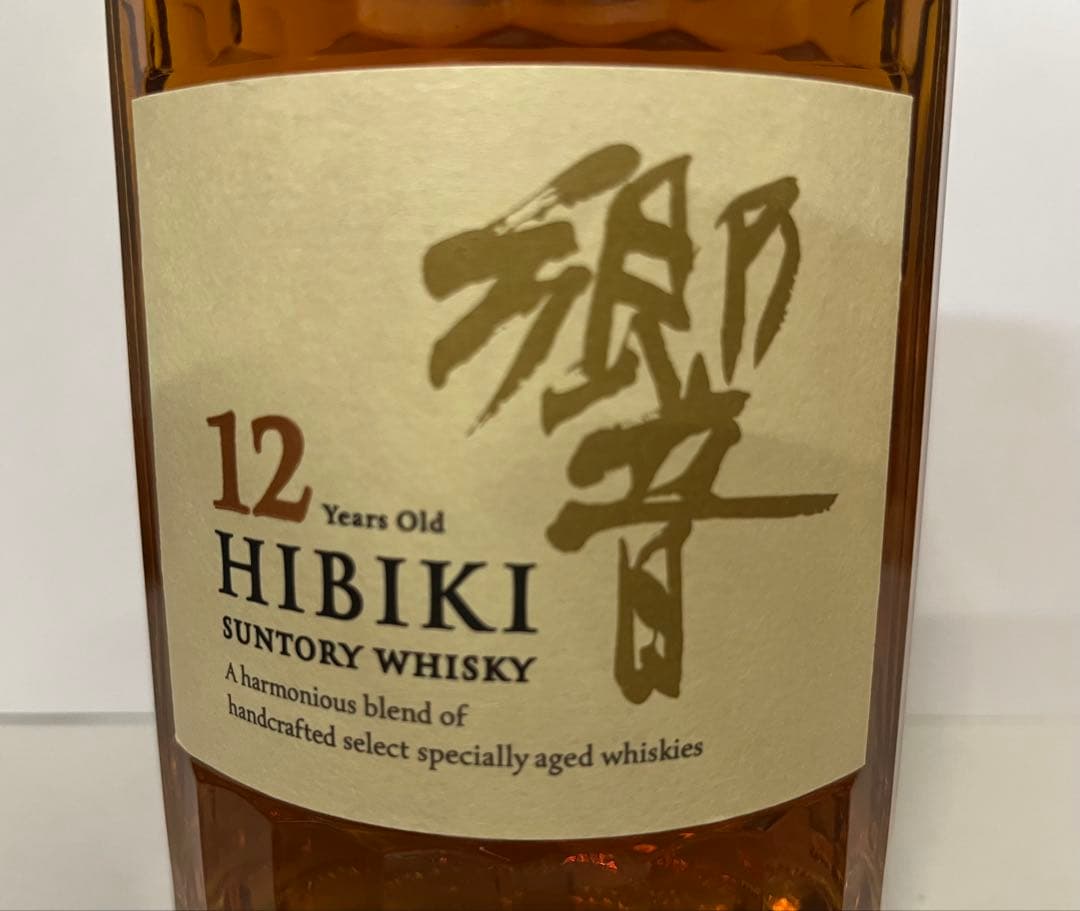 サントリー 響 12年 700ml 新品未開栓 箱なし マイレージ切れ