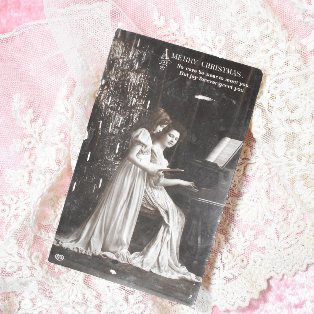 *アンティークポストカード　クリスマスにピアノを演奏する美しい少女とママ2