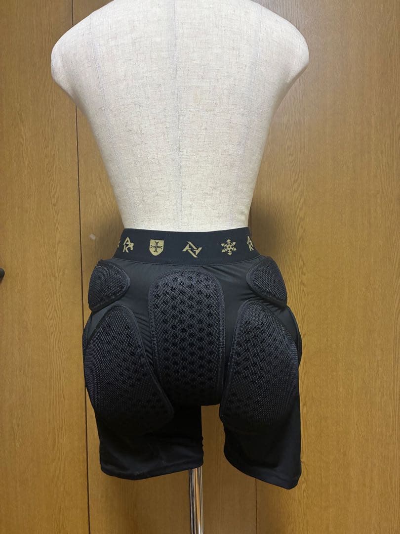 女性用スノーボードウェアとDeath Labelボード　セット