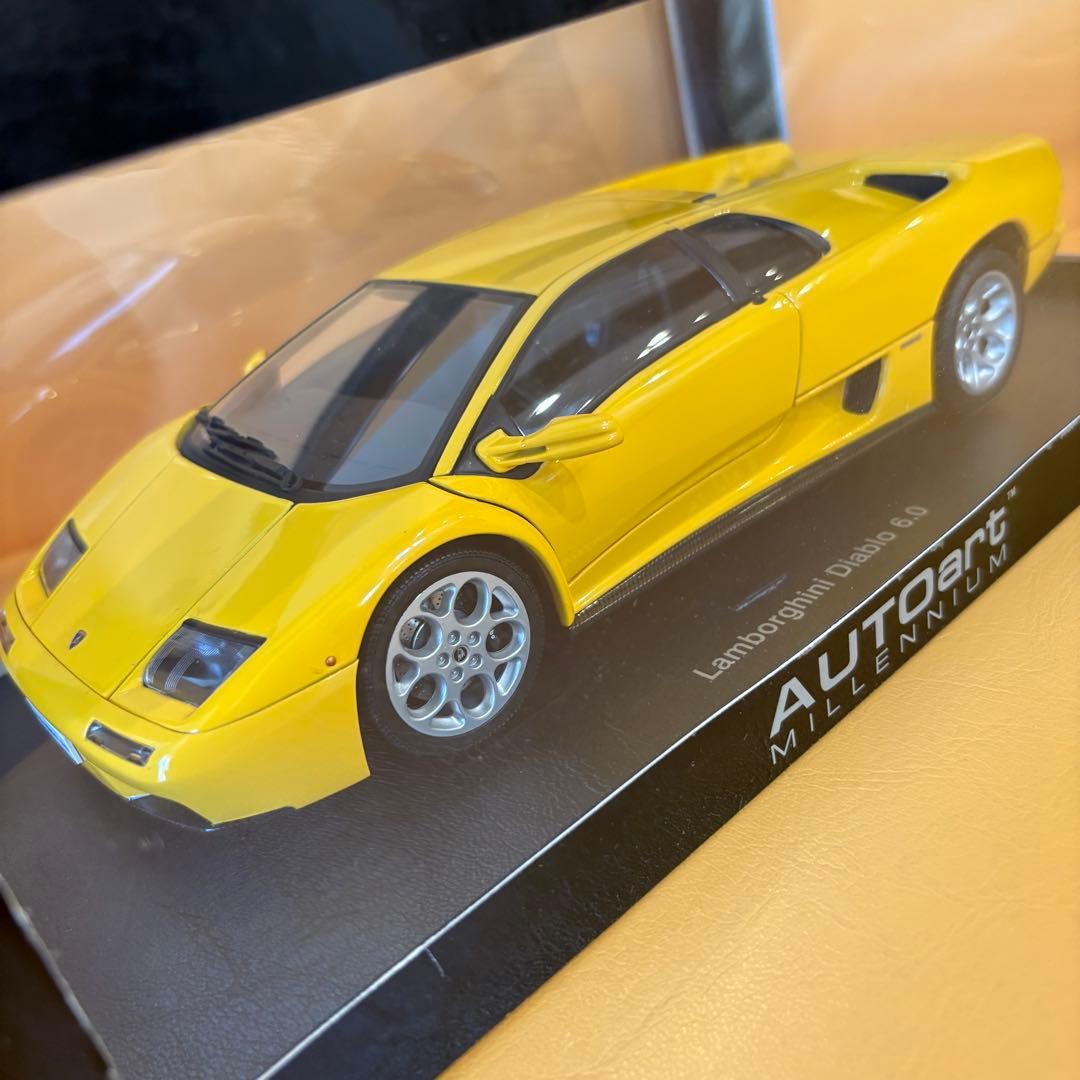 オートアート 1/18 ランボルギーニ ディアブロ6.0（イエロー）