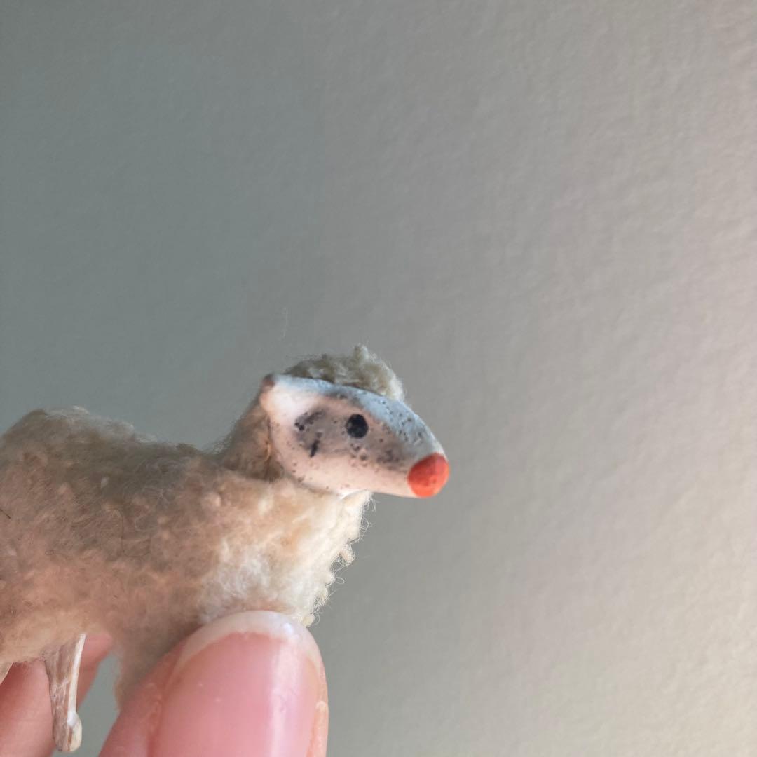 【希少】ドイツアンティーク　儚げな羊さん　B