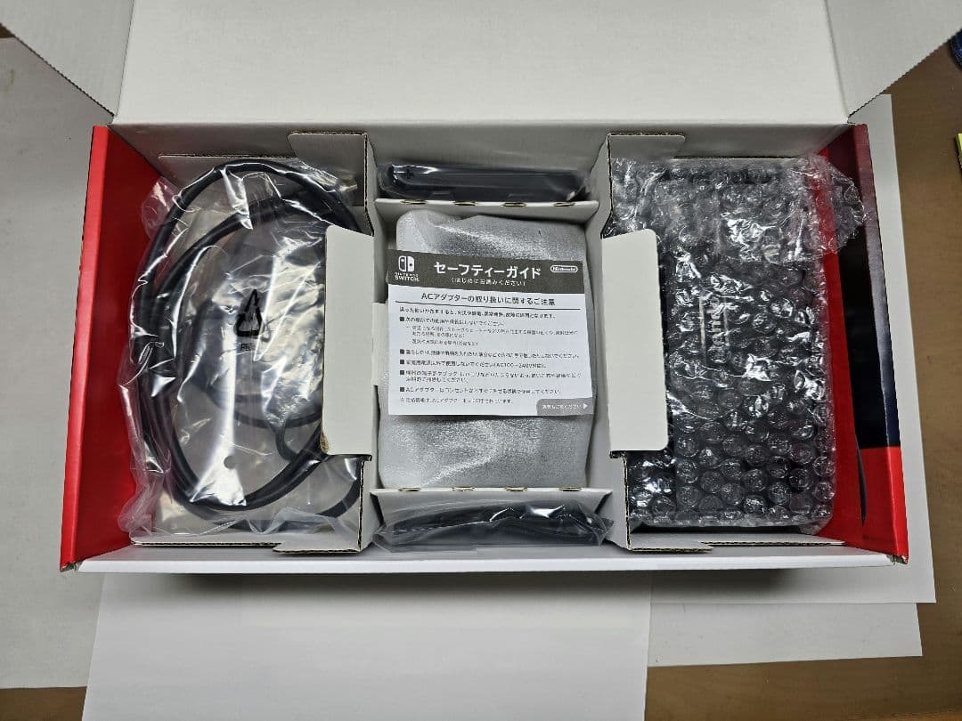 【完品】Nintendo Switch 本体 ネオンブルー/レッド 箱付き