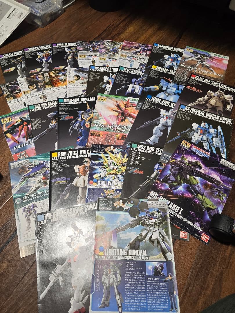 イ*!様 ガンプラ　ジャンク　まとめ売り　シール付き　(組み立て済み)