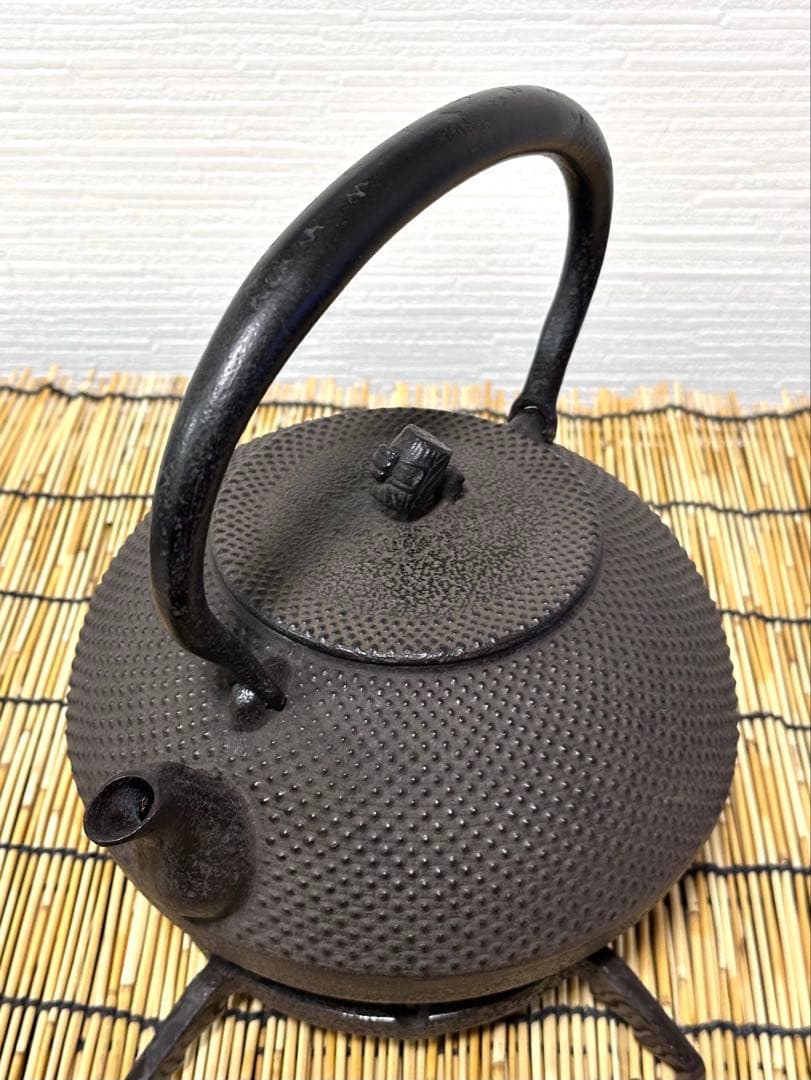 未使用品、供箱、栞付　南部名人雅泉造　２０型アラレ　南部鉄瓶　南部鉄器