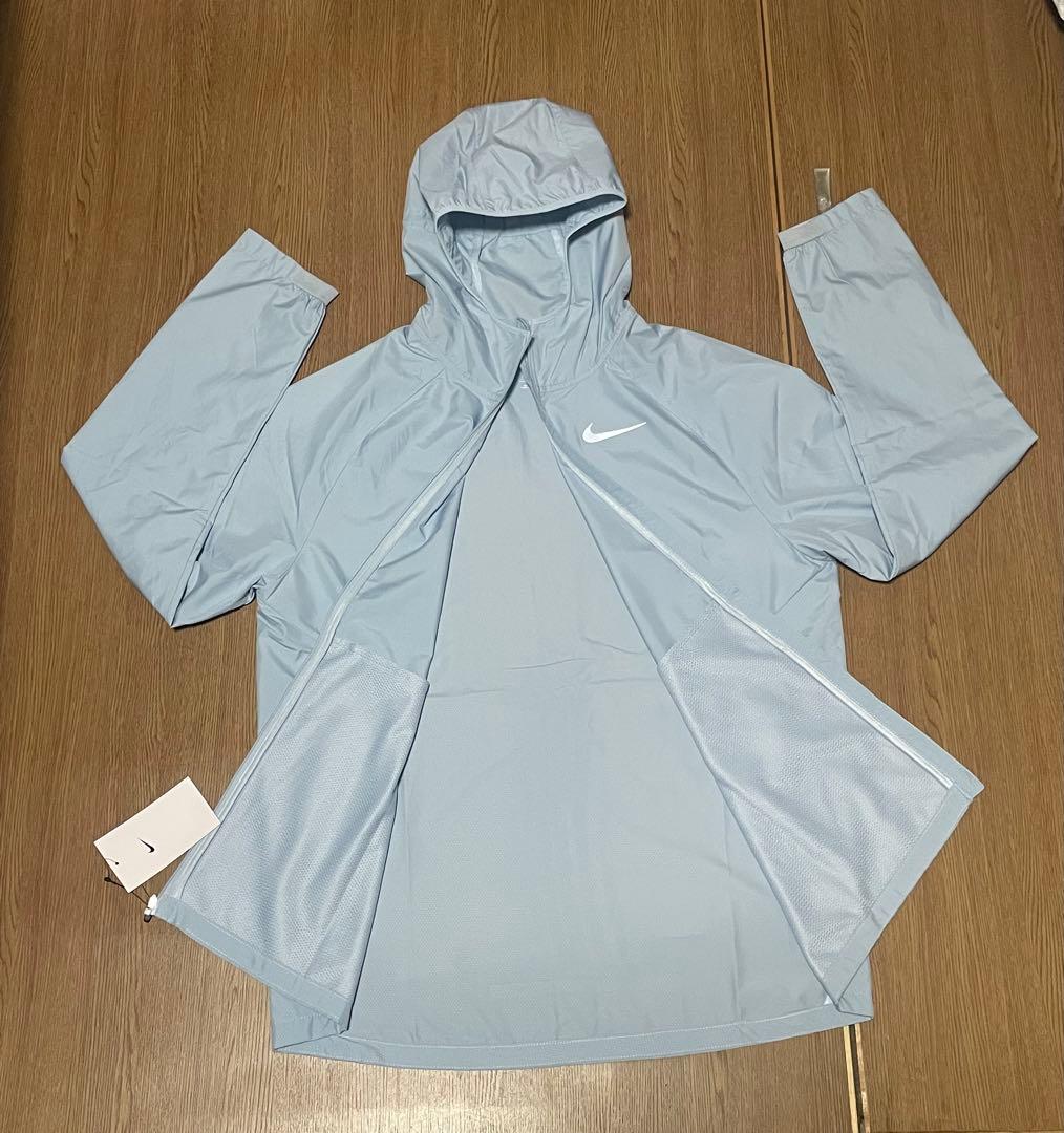 Nike ウィンドブレーカーとショートパンツセット
