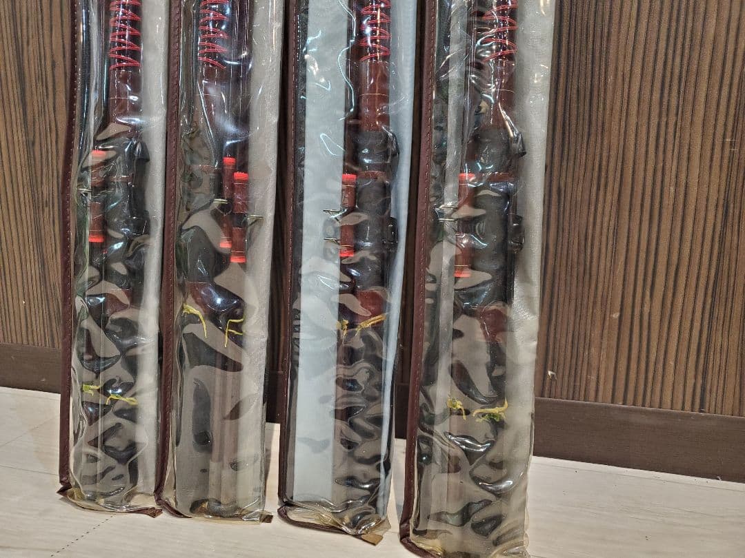 未使用　カーボン舟竿　秘伝　1-210　４本セット