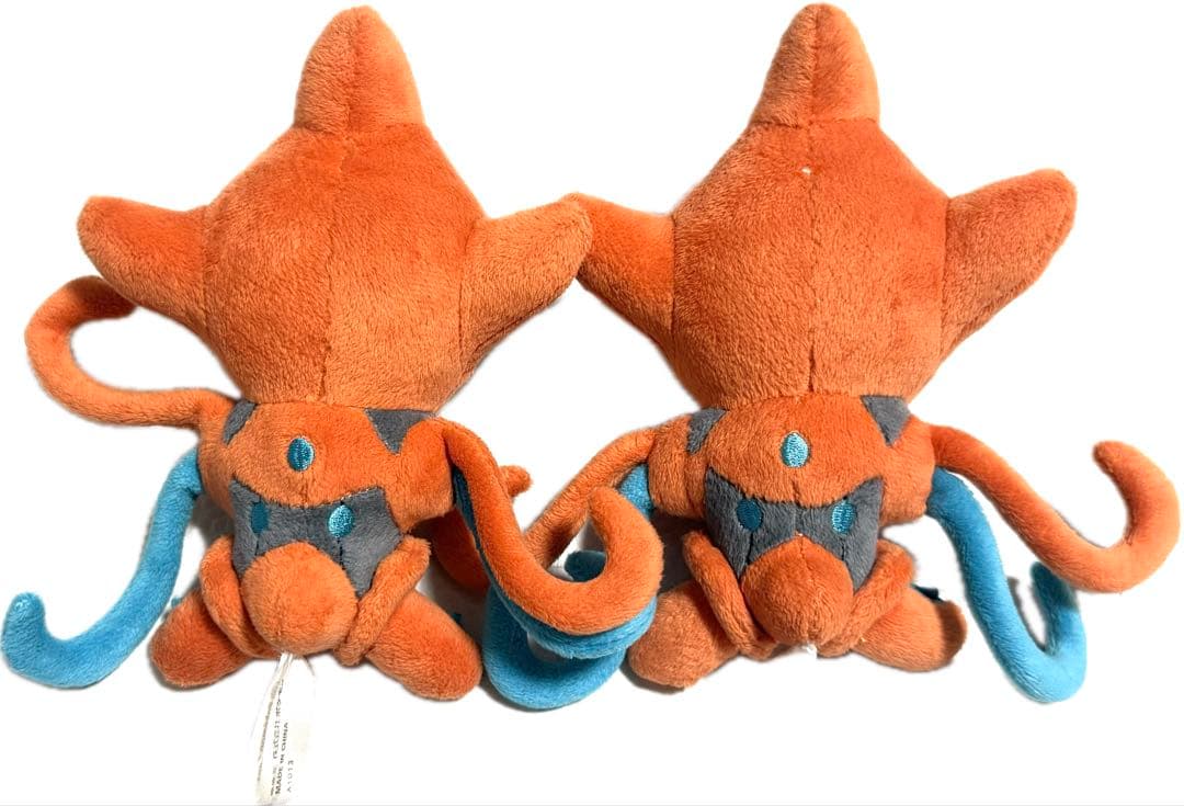 21 ポケモンセンター限定品　デオキシス　アタックフォルム　ポケドールぬいぐるみ