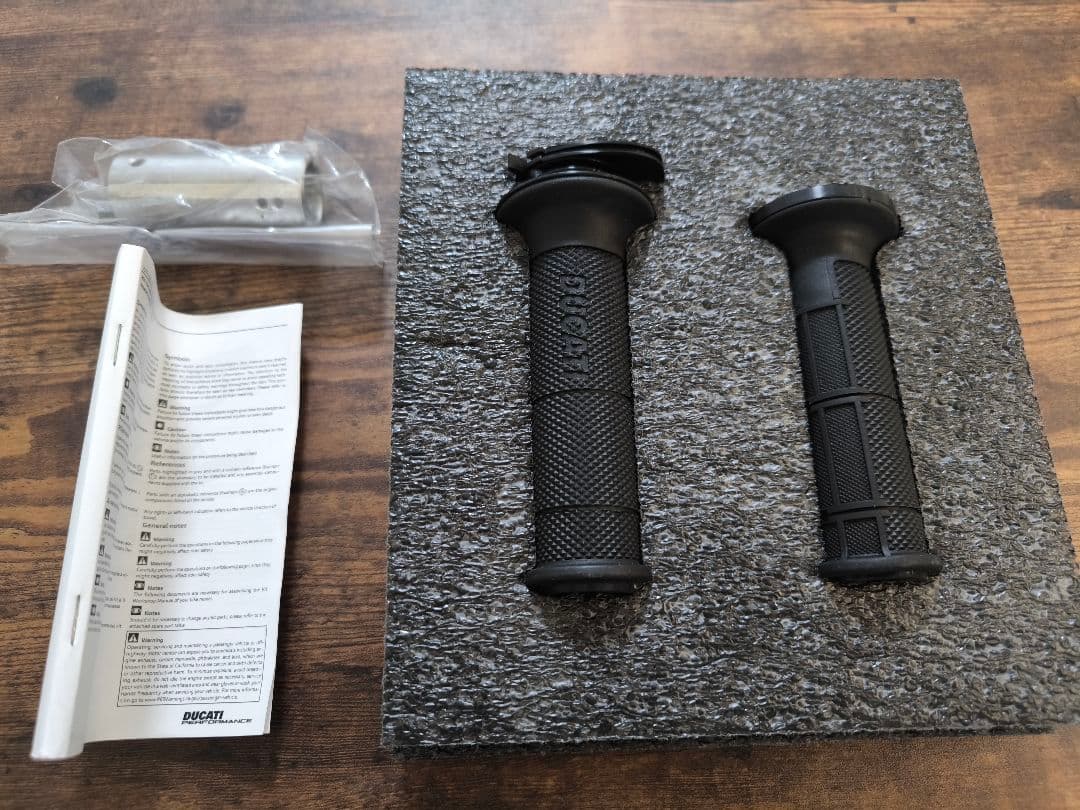 DUCATI Scrambler 純正グリップヒーター【96680421B】