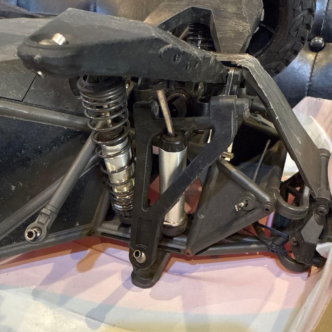 TRAXXAS UDR 左前破損 ジャンク