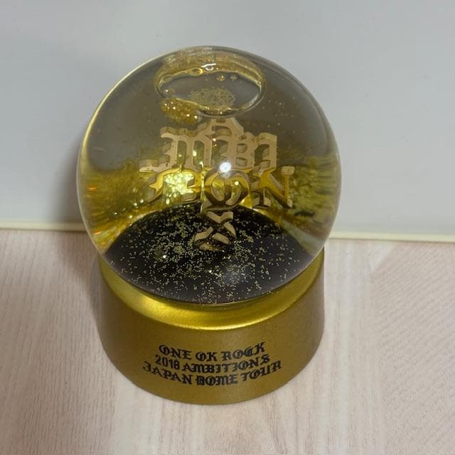 「ONE OK ROCK AMBITIONS DOME TOUR」スノードーム