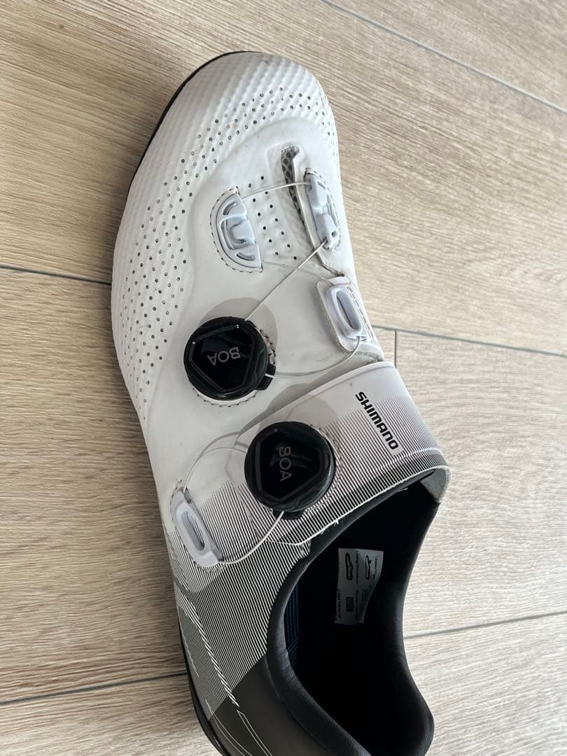 シマノ　ビンディングシューズ　RC7 SH-RC702 42E 26.5