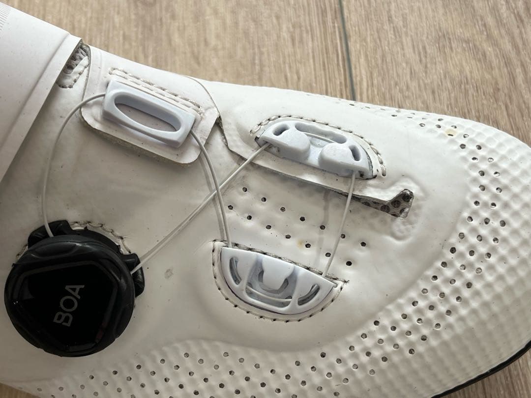 シマノ　ビンディングシューズ　RC7 SH-RC702 42E 26.5