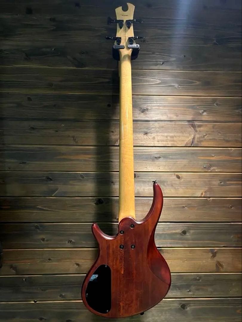 ベース Toby by Tobias | Aguilar / Delano mod.