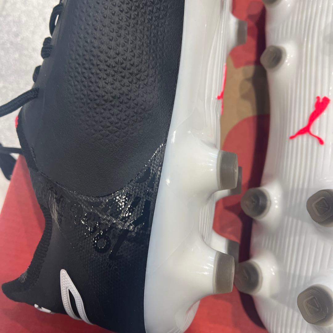 PUMA プーマ キングアルティメットHG/AG 黒色/白サイズ27.0