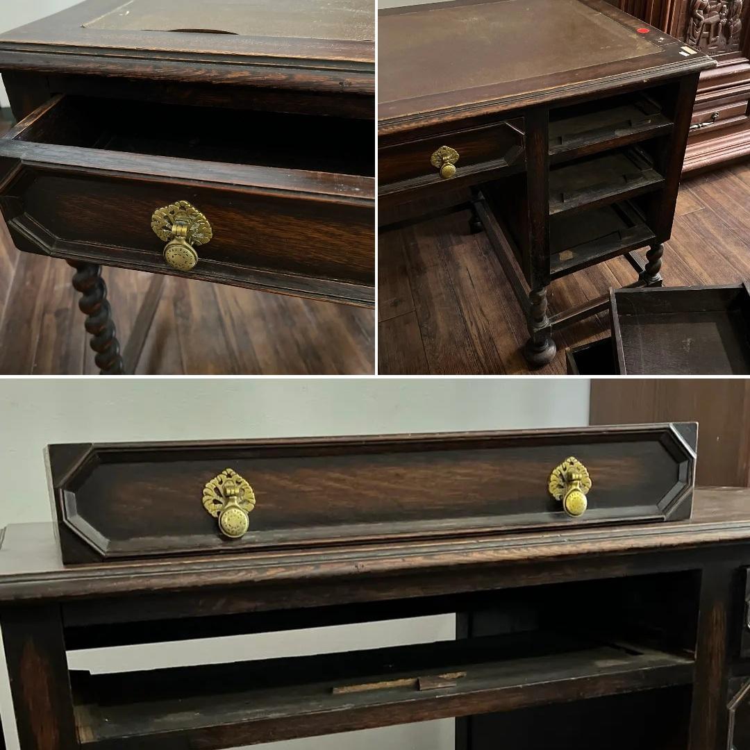 k232r124 イギリス アンティークデスク 革張り ツイストレッグ オーク材