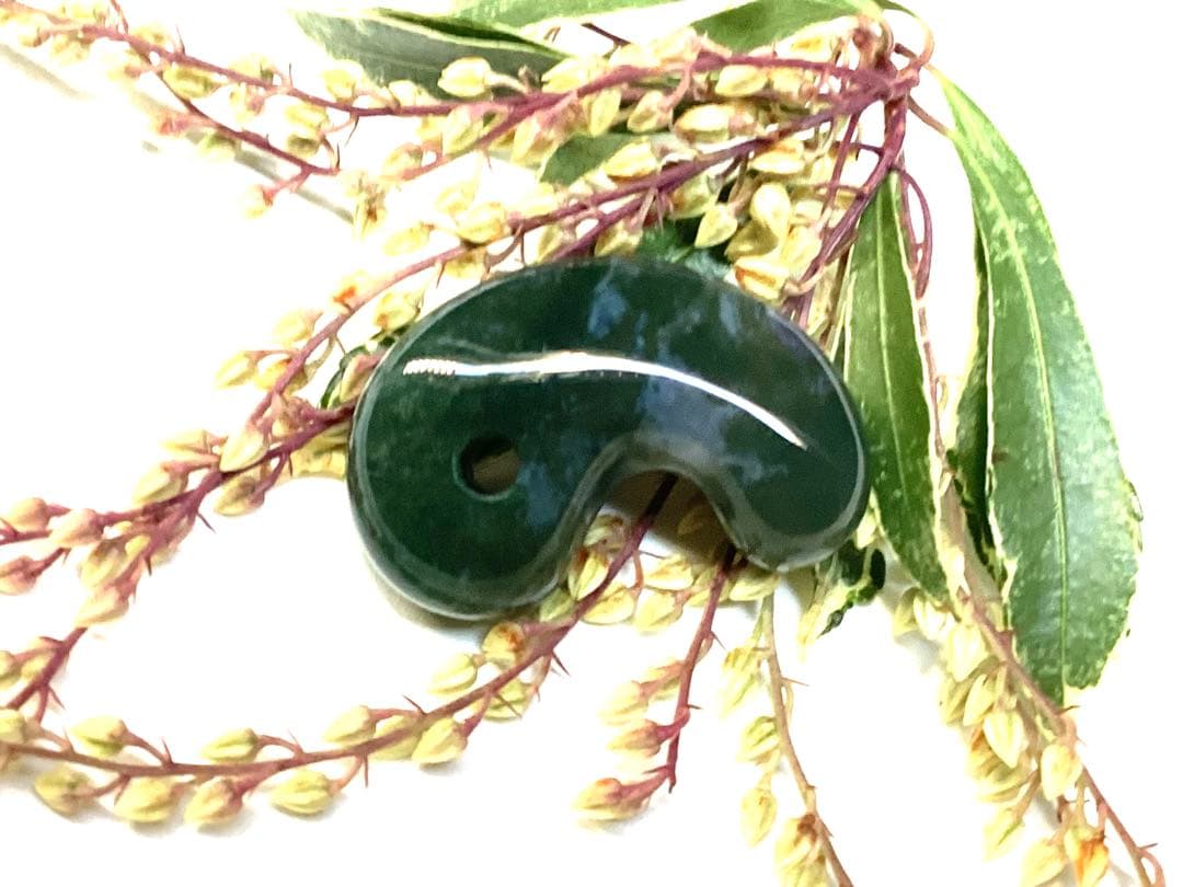 ✳驚きの透かし‼️花仙山*出雲【碧玉】　皆無の逸品‼️ 本物をコレクション御守りに‼️