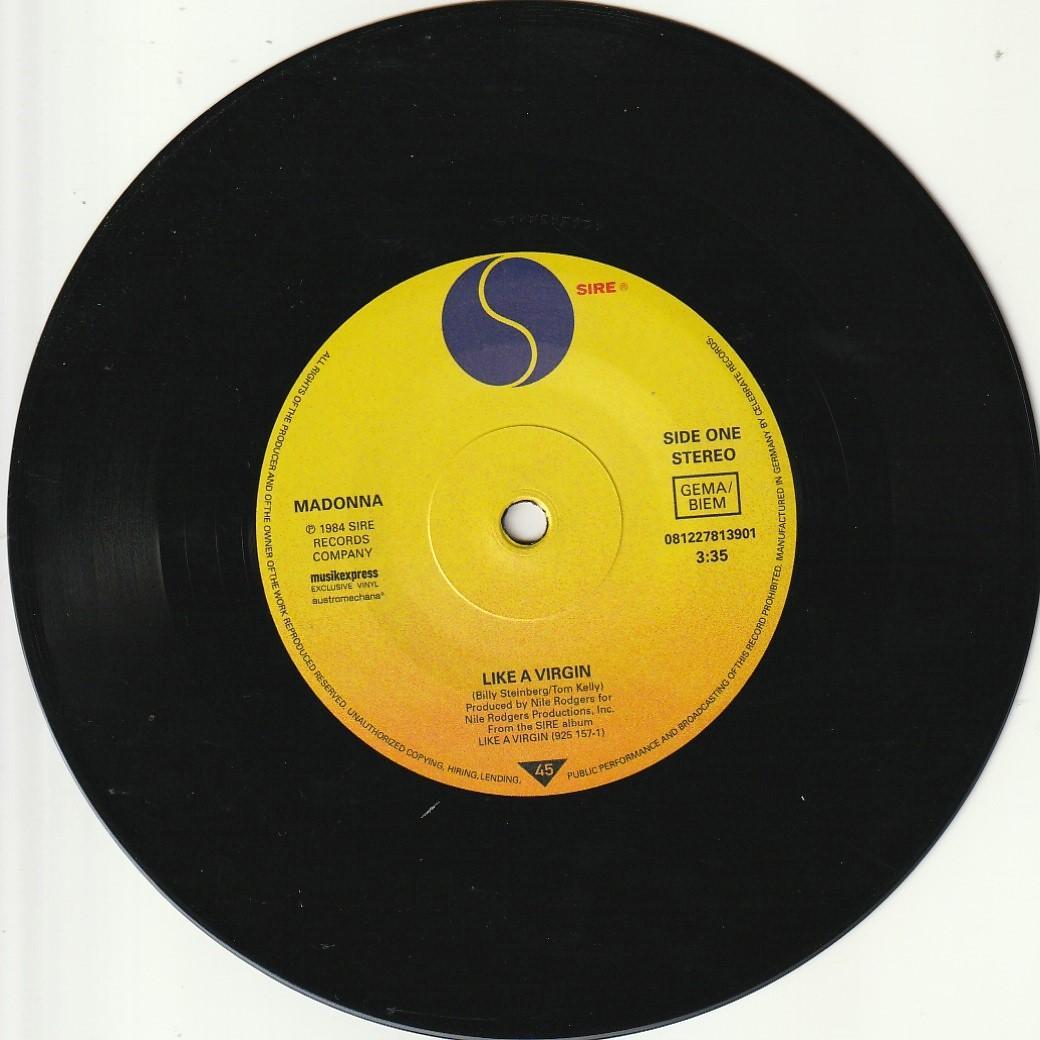 マドンナ　LIKE A VIRGIN 発売４０周年記念　雑誌 + レコード
