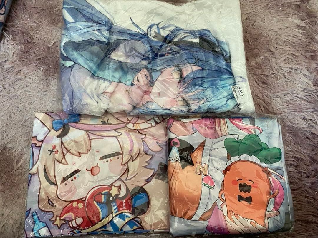 【全品新品未使用】ホロライブ 湊あくあ、雪花ラミィ 抱き枕カバー他グッズセット