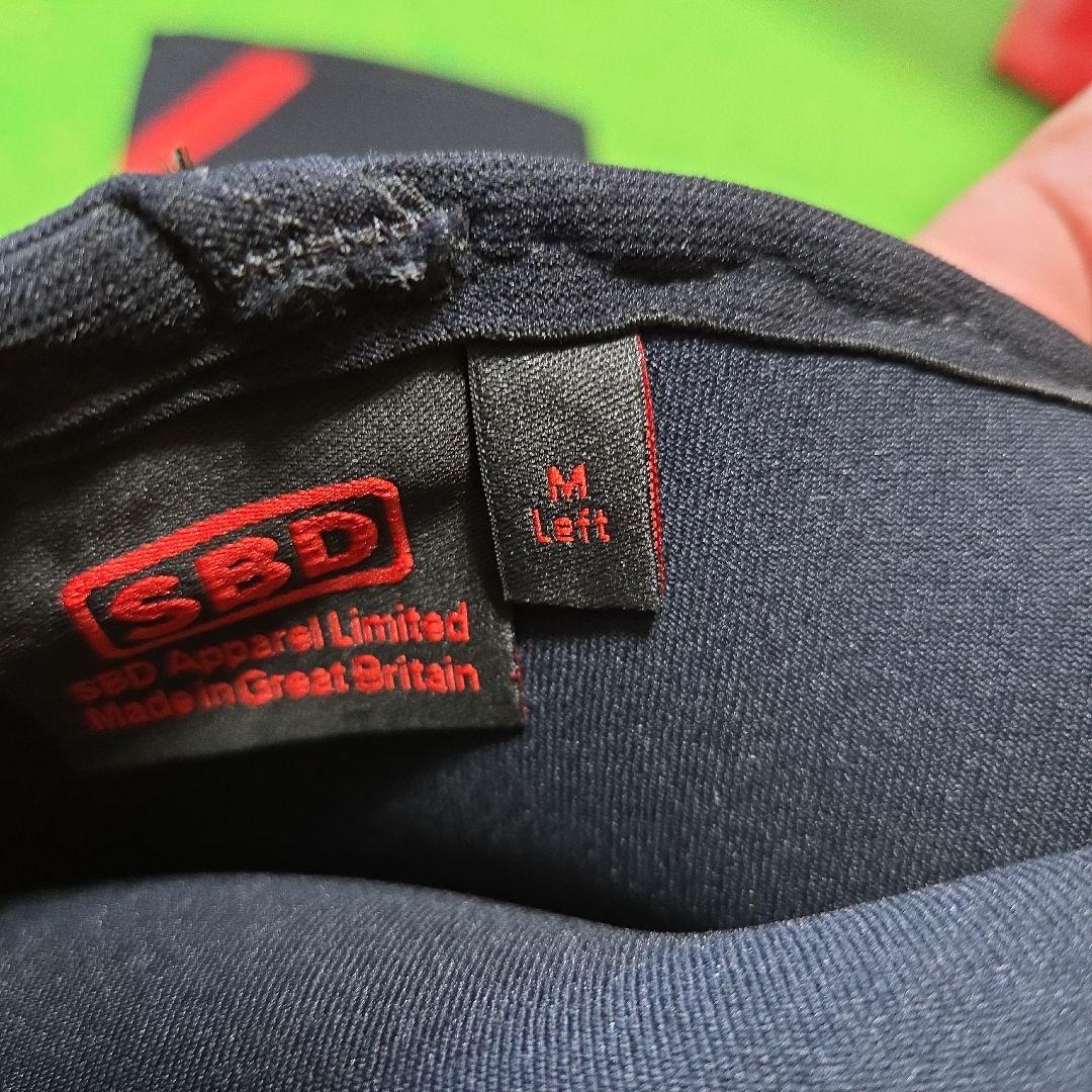 SBD 二ースリーブ Mサイズ 黒/赤