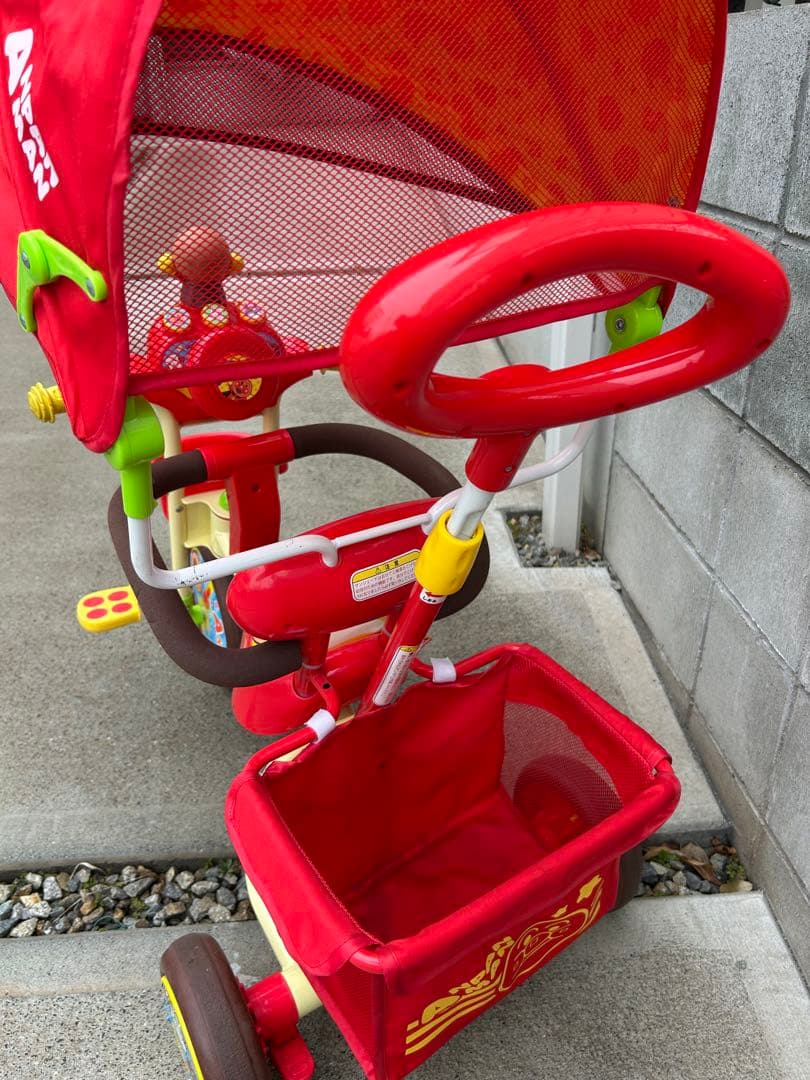 【引き取りも可】それいけアンパンマン 三輪車　デラックスII　レッド　シェード付