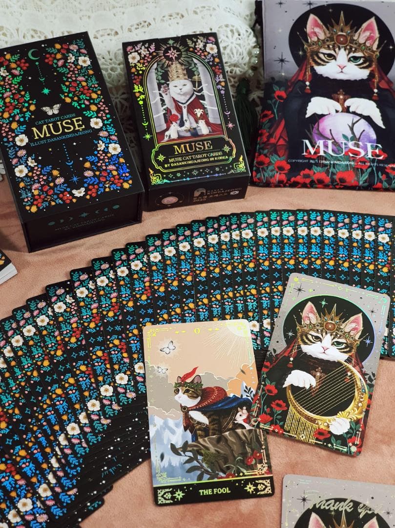 超入手困難な豪華絢爛美麗デッキ✨東洋と西洋を織り交ぜた芸術的な猫のタロットカード