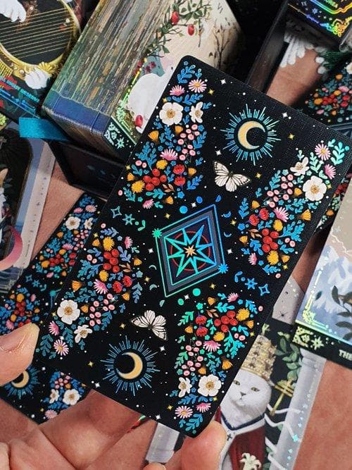 超入手困難な豪華絢爛美麗デッキ✨東洋と西洋を織り交ぜた芸術的な猫のタロットカード