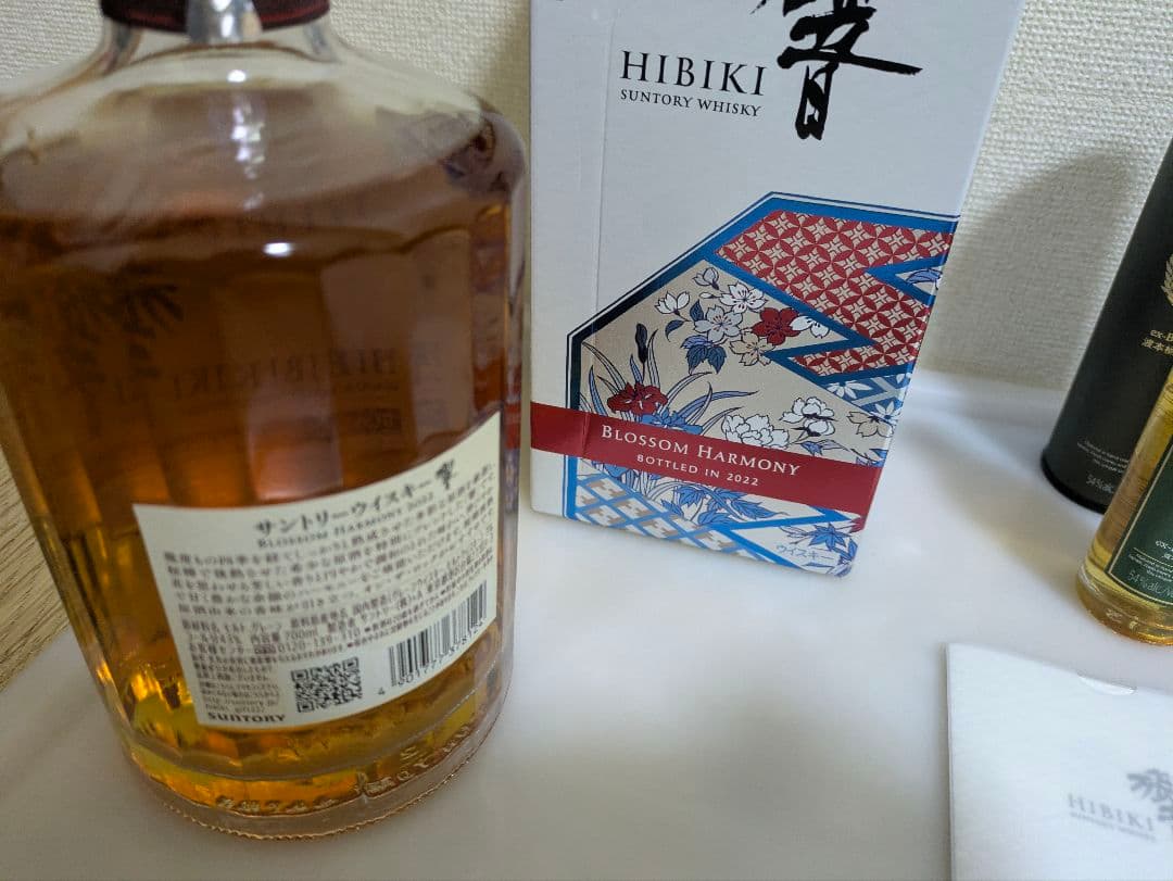 響 BLOSSOM HARMONY2022、ボンベイサファイア2本、カバラン1本