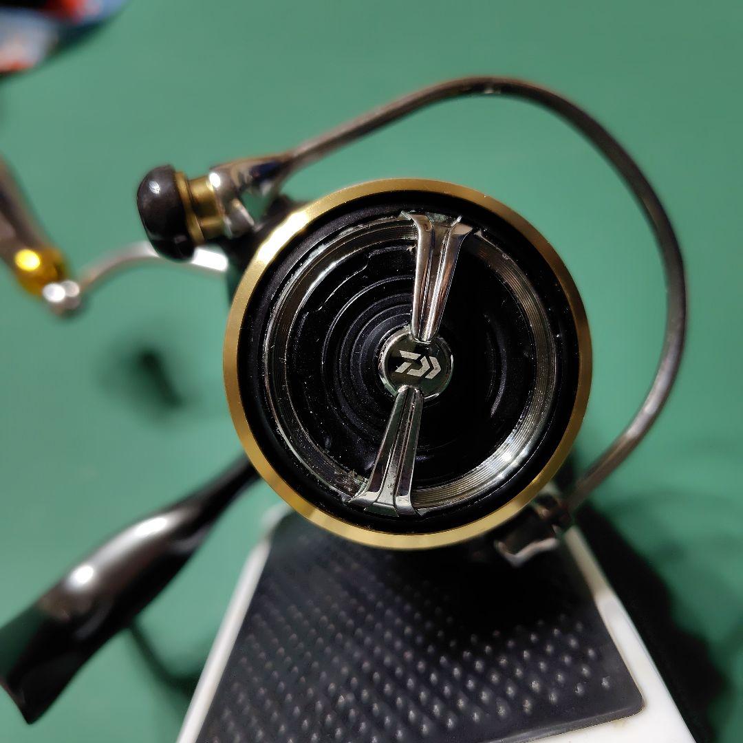 Daiwa 20LUVIAS FC LT2000S スピニングリール