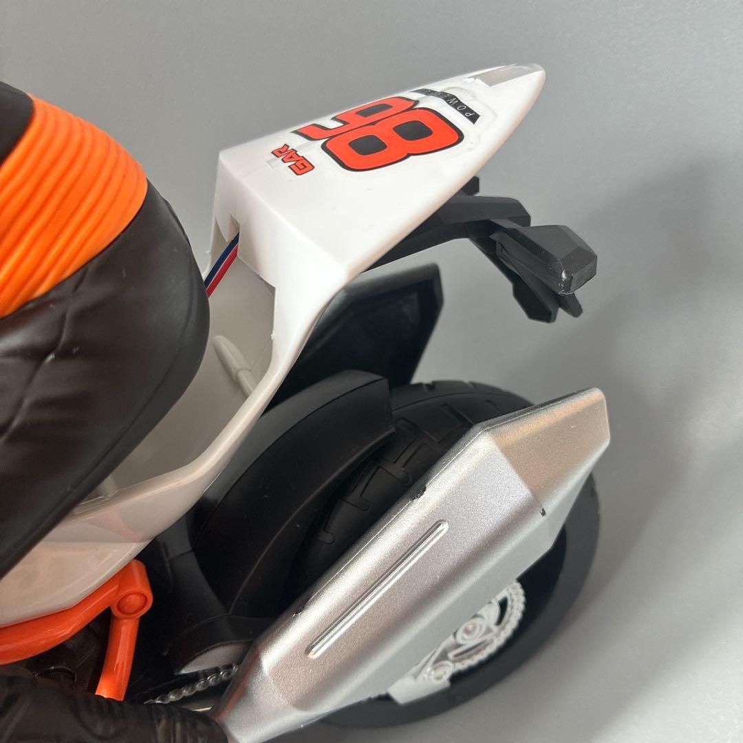 R1 1/6スケール リモコン　オートバイ スタントカー　ワイヤレス　ラジコン