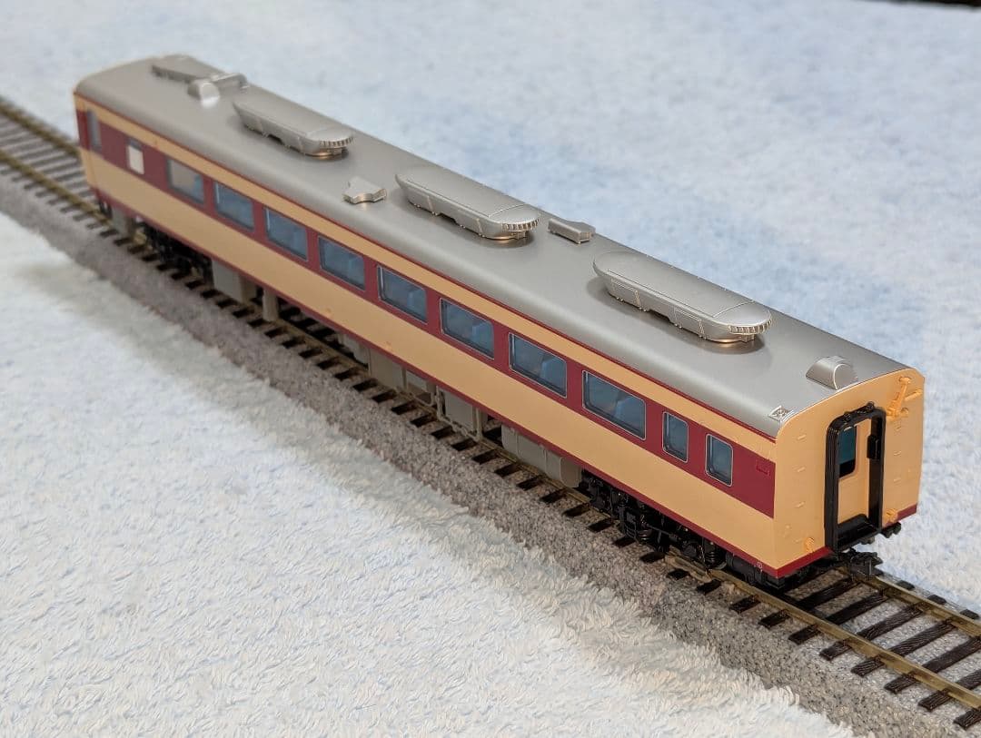 KATO　キハ８０　HOゲージ　【1-611】　　M車