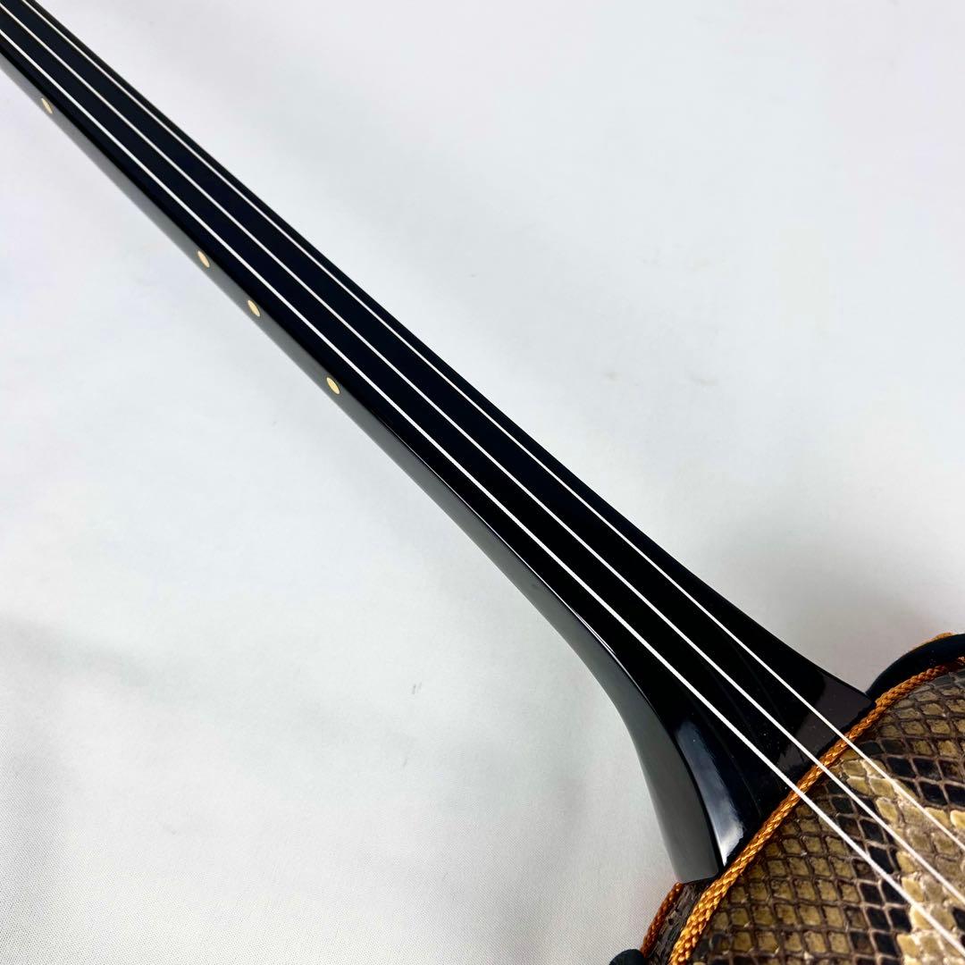 【美品】沖縄 三線 本革 蛇革 ハードケース付 付属品多数 初心者入門