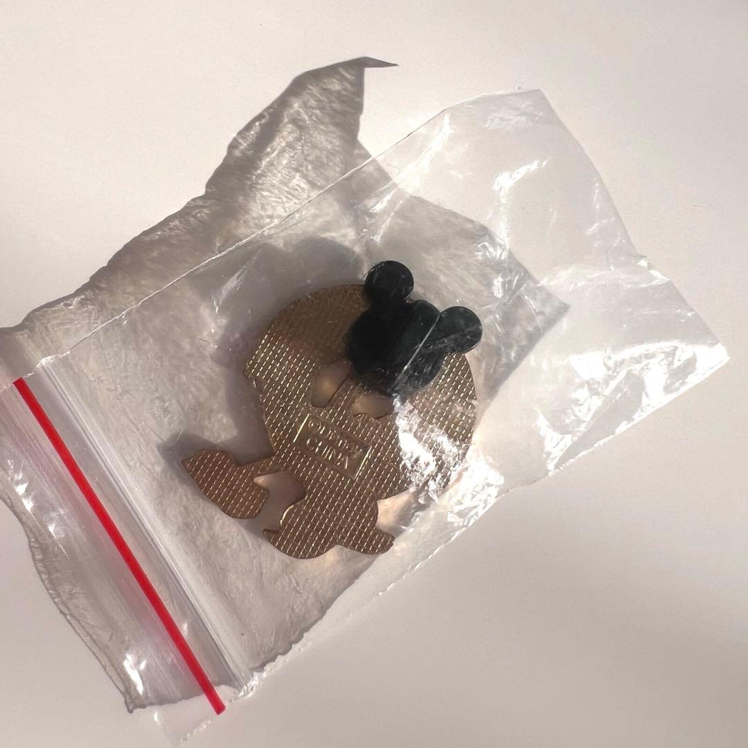 カストーディアルピンバッジ ⭐︎ 非売品