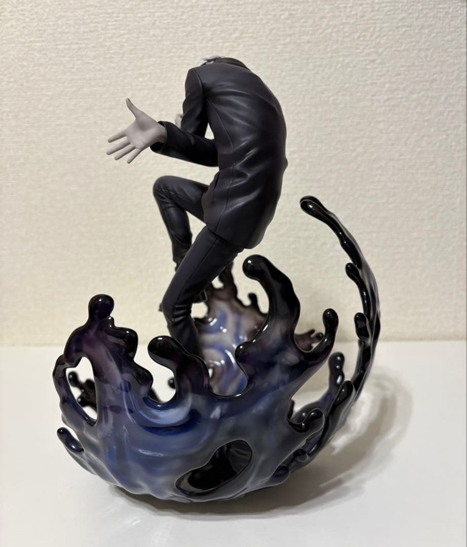 呪術廻戦 五条悟 渋谷スクランブル フィギュア　モノクロ