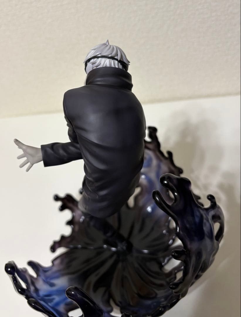 呪術廻戦 五条悟 渋谷スクランブル フィギュア　モノクロ