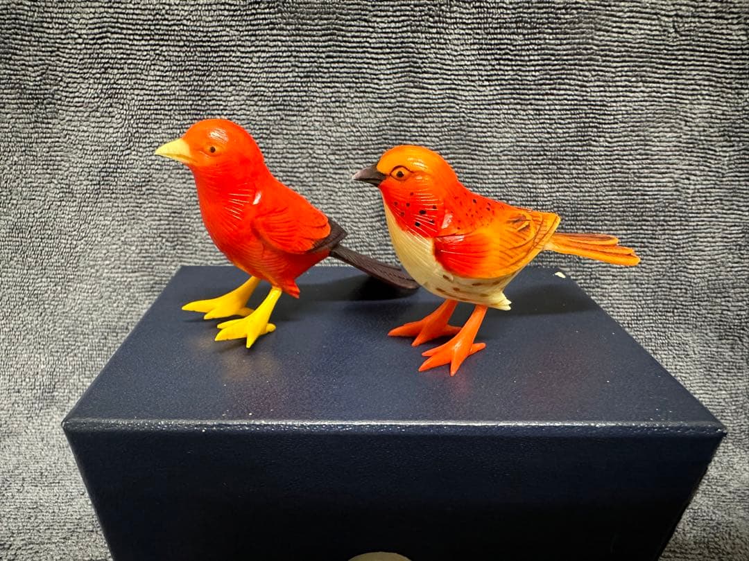 置物　根付　鳥カラフル 2匹　天然素材　マンモス　象牙風 骨董　美術品