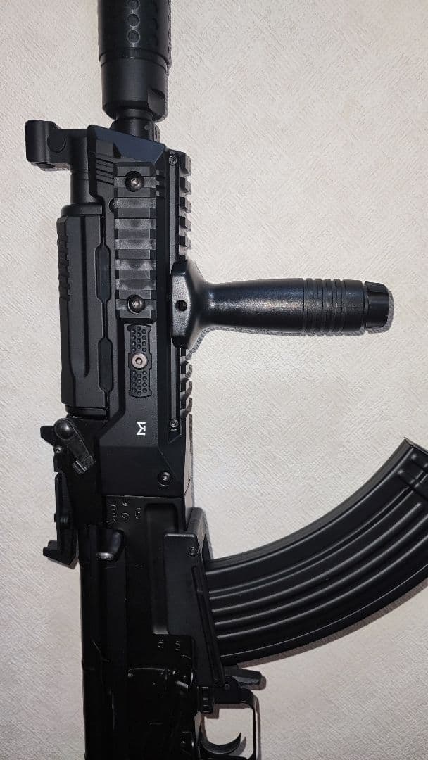 ま*。様 東京マルイ　次世代電動ガン AKストーム ブラック　サイレンサー、グリ