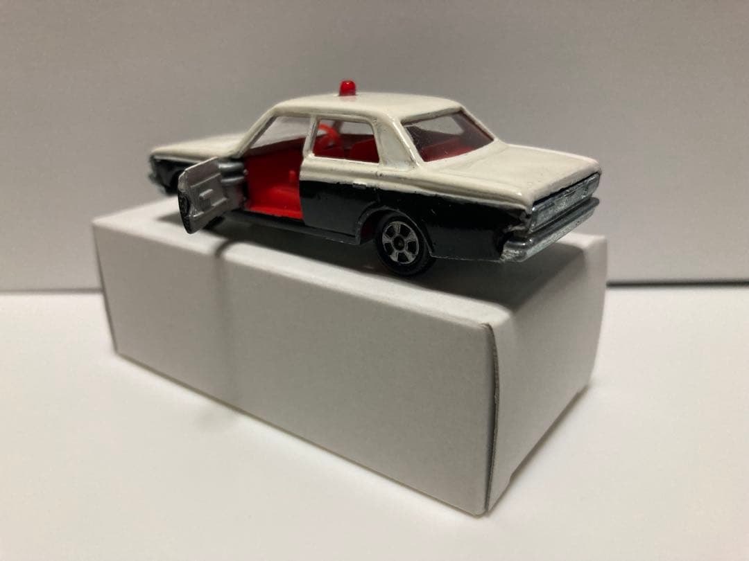 トミカ　日本製　クラウン　パトロールカー　1Aホイール　シール付き
