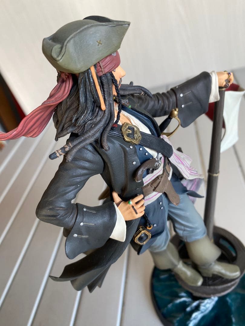 パイレーツ・オブ・カリビアンジャック・スパロウ フィギュア　ディズニー