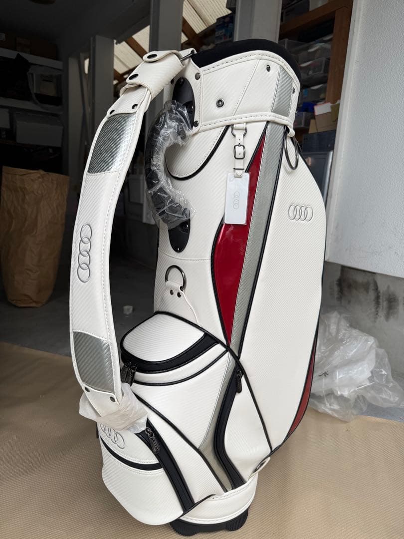 【新品未使用品】Audi アウディ テーラーメイド　ゴルフ キャディーバック