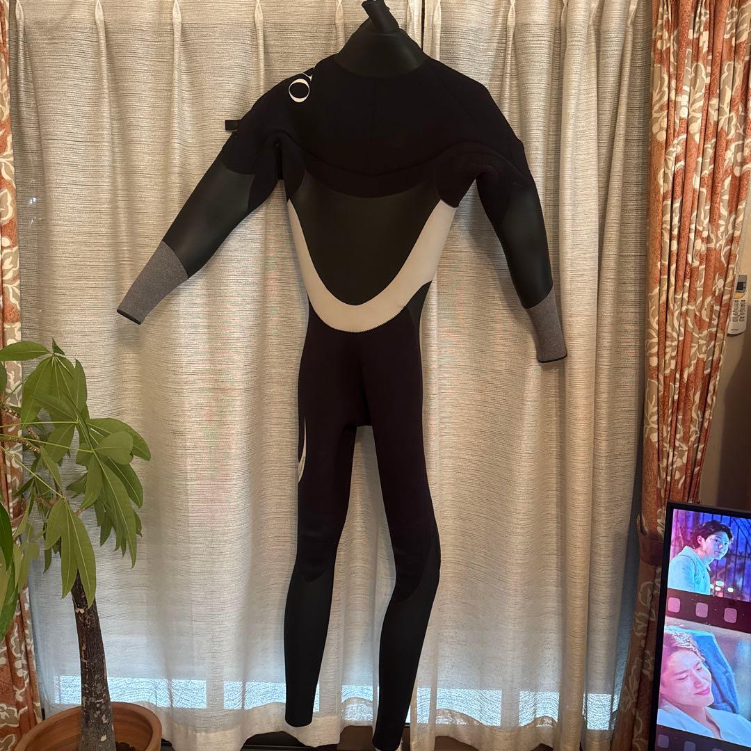 REVO フルスーツ 黒/グレー