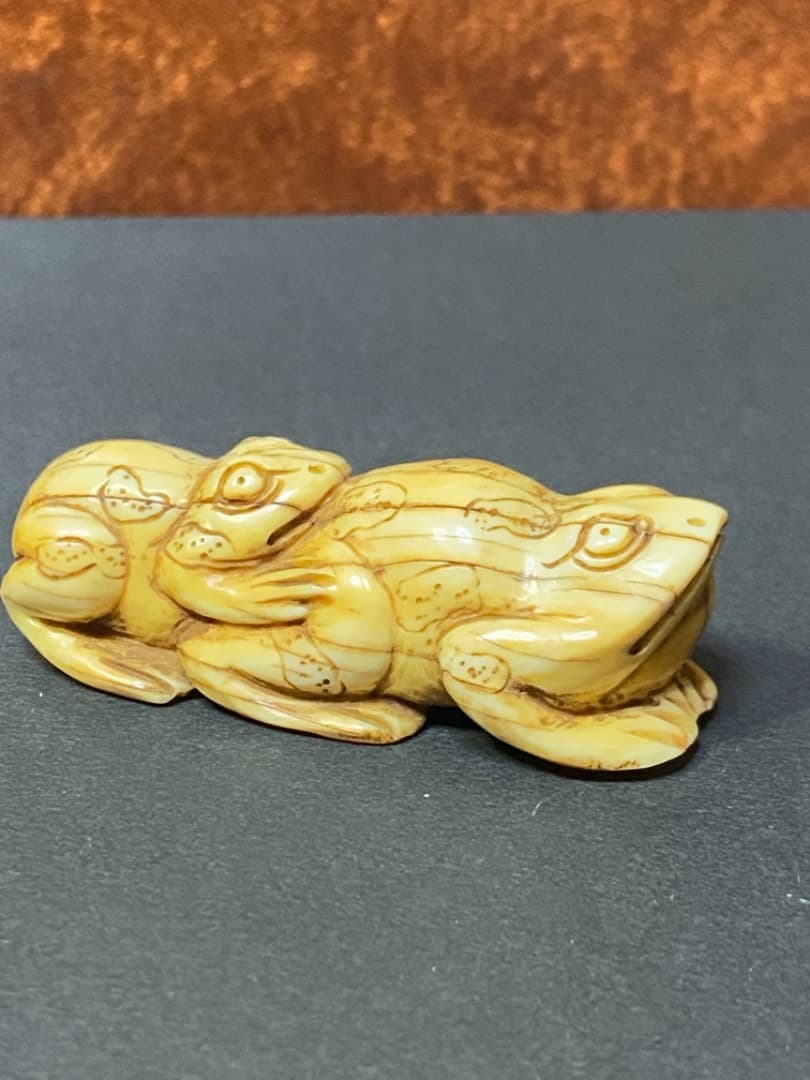 蛙根付 煙草入れ/緒締め/帯留め 彫刻/印籠・提げ物・