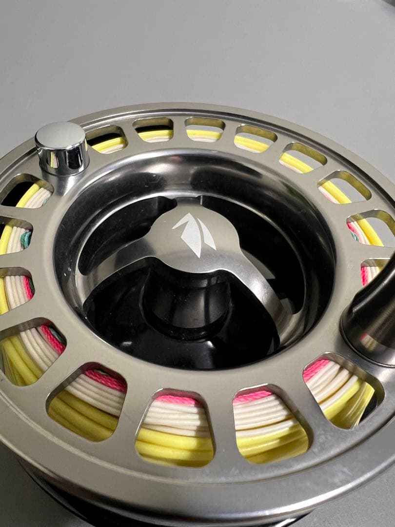 セージ　フライリール　送料込　美品