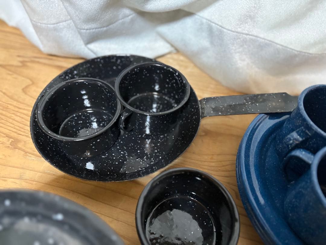 アウトドア食器セット 黒 青　琺瑯