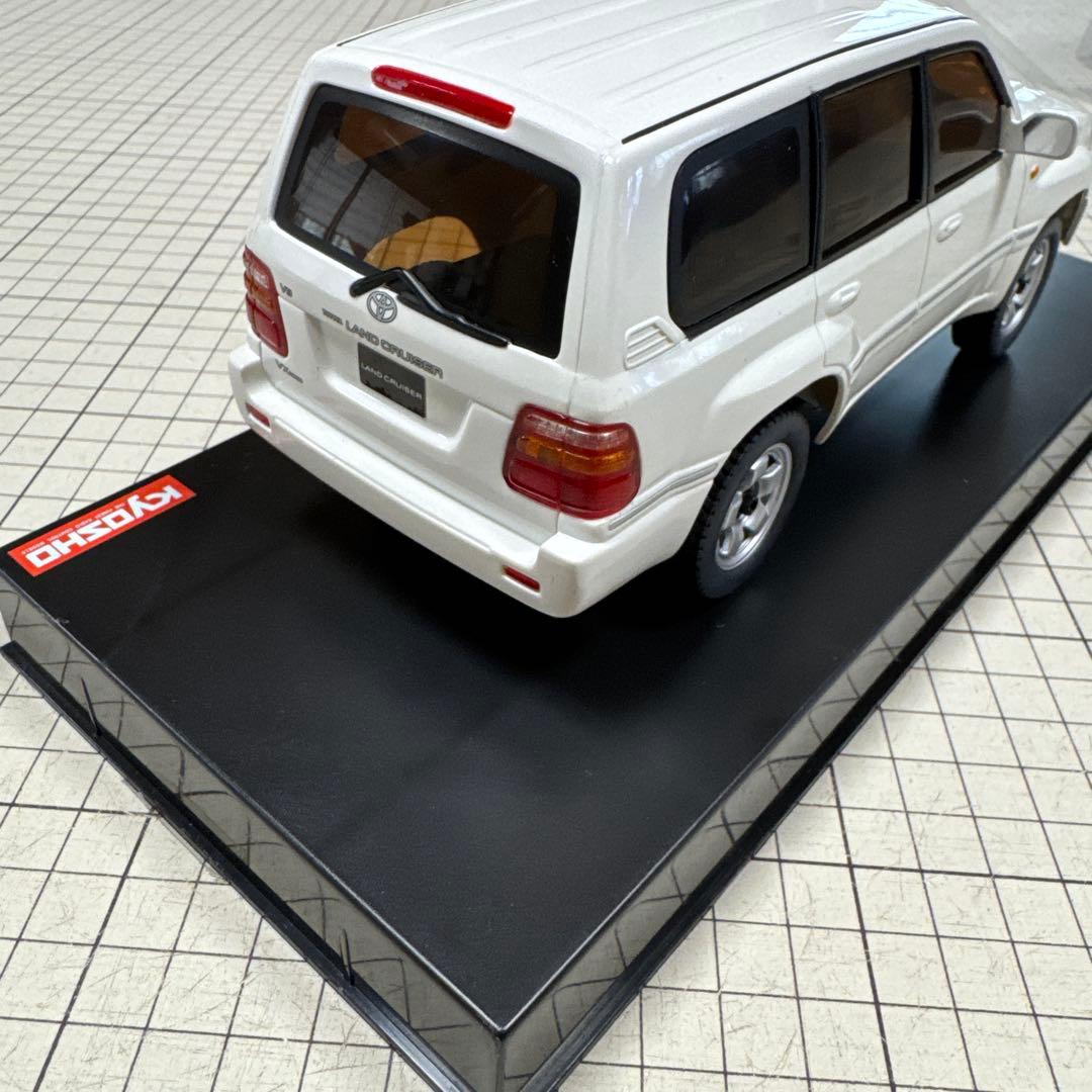 京商KYOSHO　オートスケールコレクション　ランドクルーザー100 パールWH