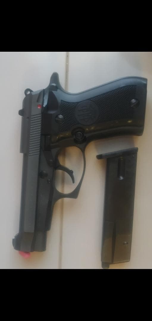 WAベレッタ84FSカーボンブラック、HW。