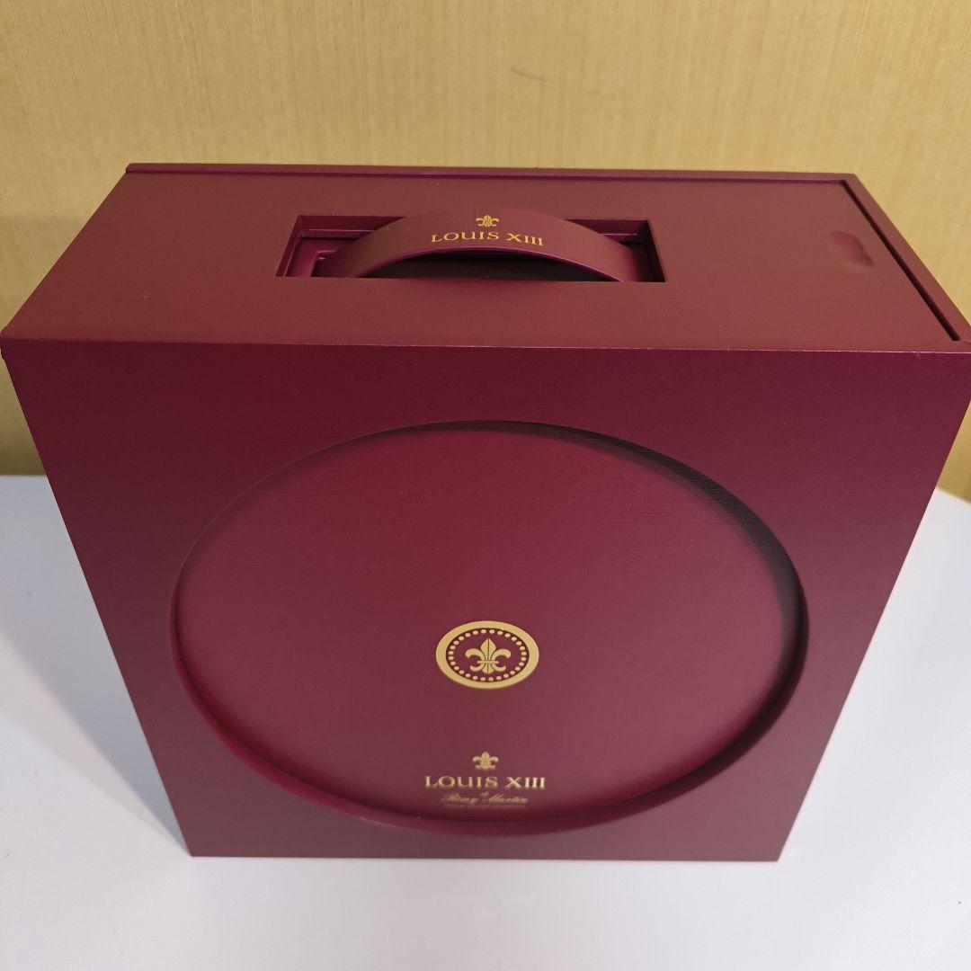 新型レミーマルタンの最高級品　ルイ１３世専用箱付きセット価格（シリアル番号一致）