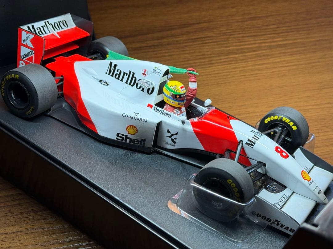ミニチャンプス 1/18 マクラーレン MP4/8 アイルトン セナ