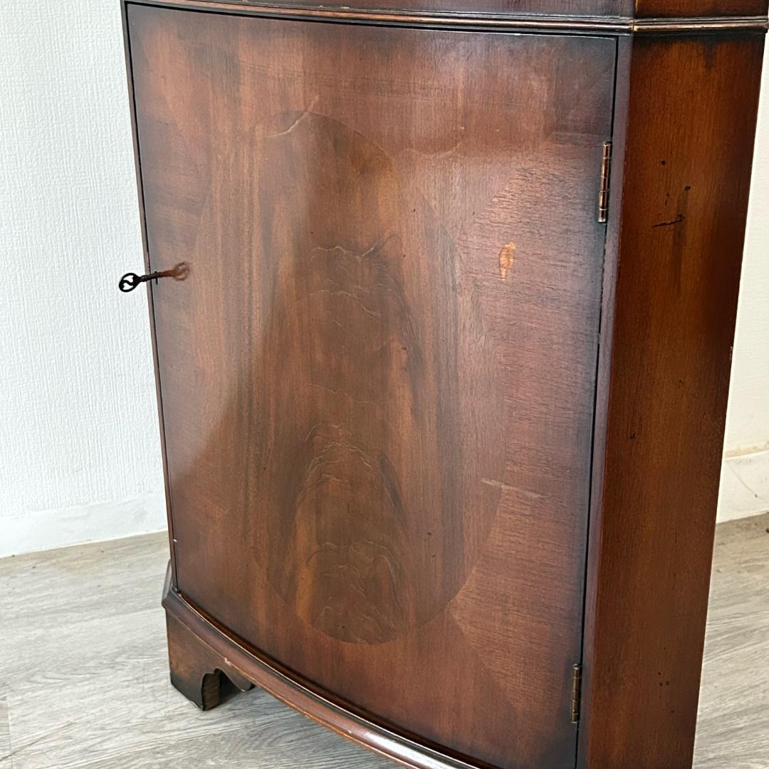 イギリス アンティーク　家具 コーナーキャビネット　1950年頃 514A